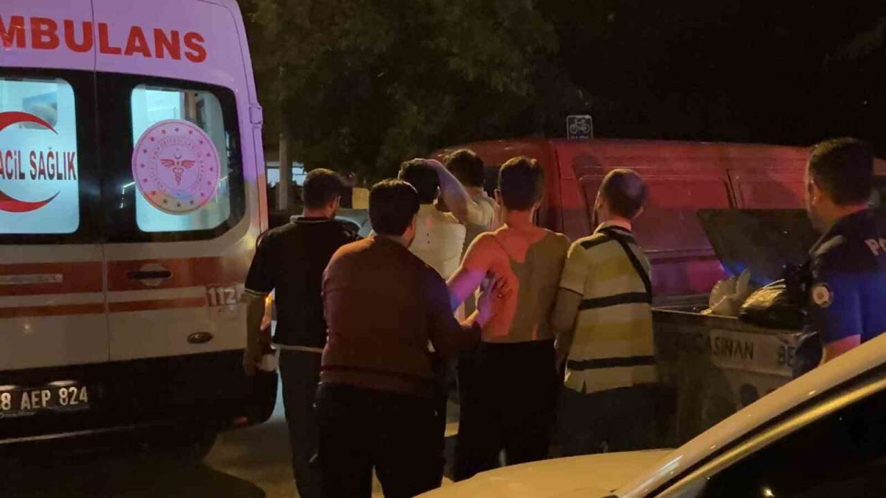 Kebap Salonunda Döner Bıç*klı Kavga: 2 Yaralı
