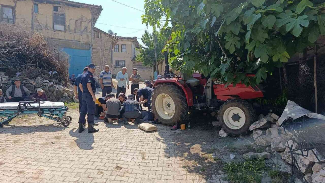 Traktörden Düşen Sürücüden Acı Haber