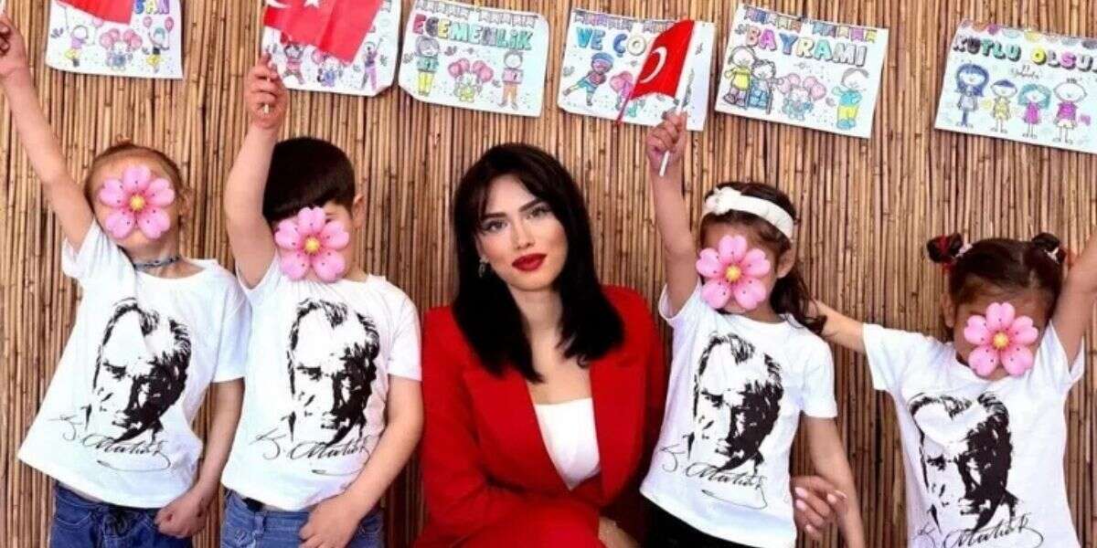 Anasınıfı Öğretmeni Evinde Ölü Bulundu