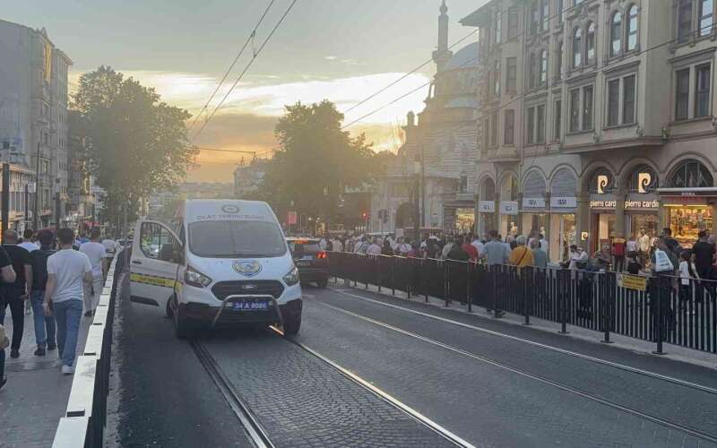 6 Yaşındaki Çocuk Tramvayın Altında Kalarak Hayatı