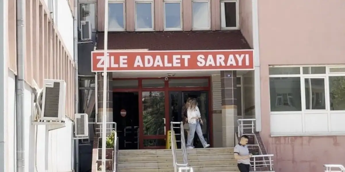 25 Yaşındaki Genç Kadın Evinde Ölü Bulundu: Anne ve İki Kız 
