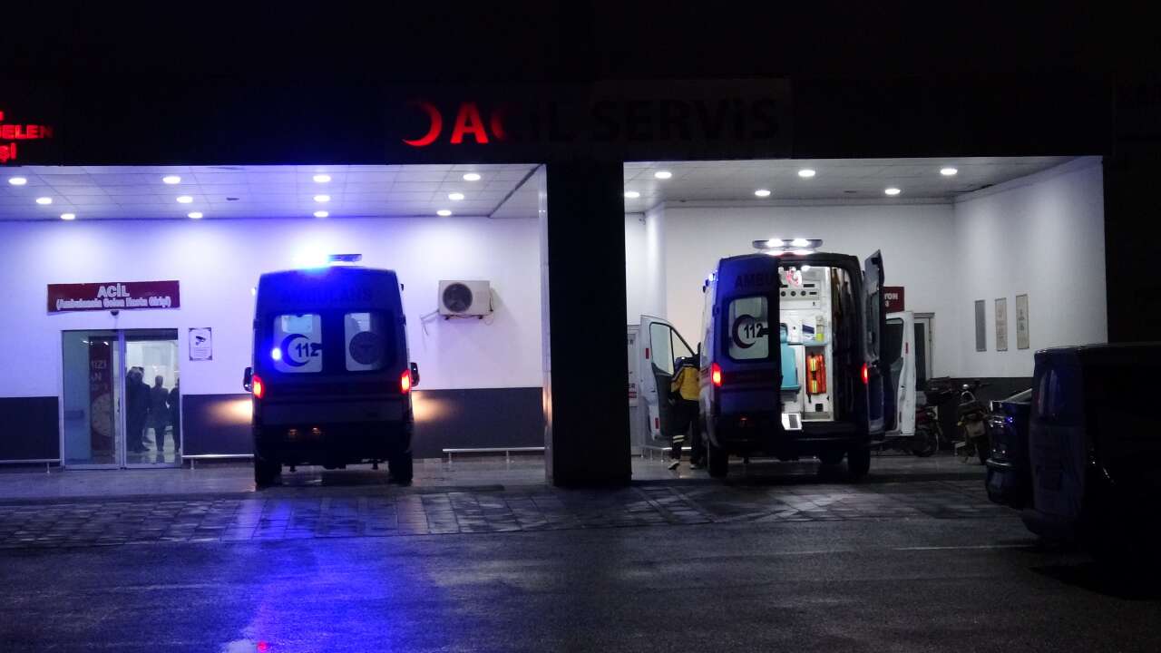Kontrolden Çıkan Motosiklet Direğe Çarptı: 27 Yaşı