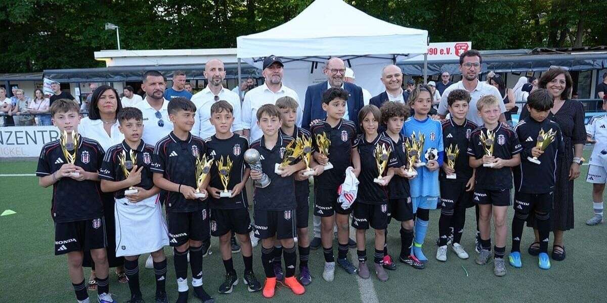Bodrumlu Genç Yetenek Beşiktaş Kafilesiyle Almanya’da Sahaya Çıktı