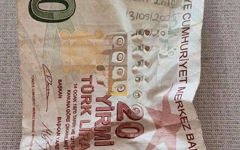 Muğla’da Dolaşımdaki 20 TL Görenleri Duygulandırdı: “Bu Para Kimin Eline Geçerse Dua Etsin”