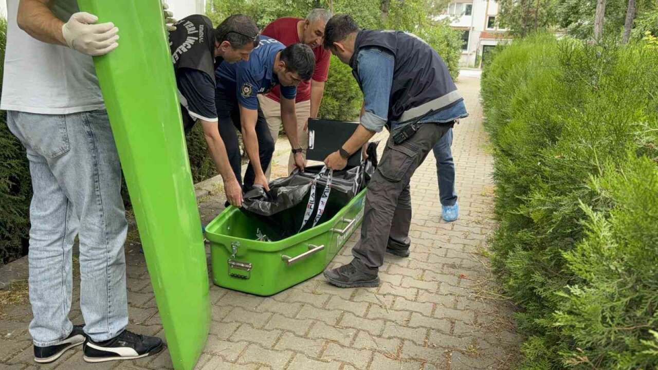 Evinde Hayatını Kaybeden Kadın İçin ‘Şüpheli Ölüm’ Kararı
