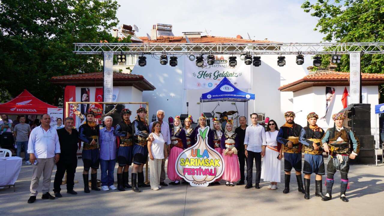 Ula'da Sarımsak Bereketi Festivalle Kutlandı