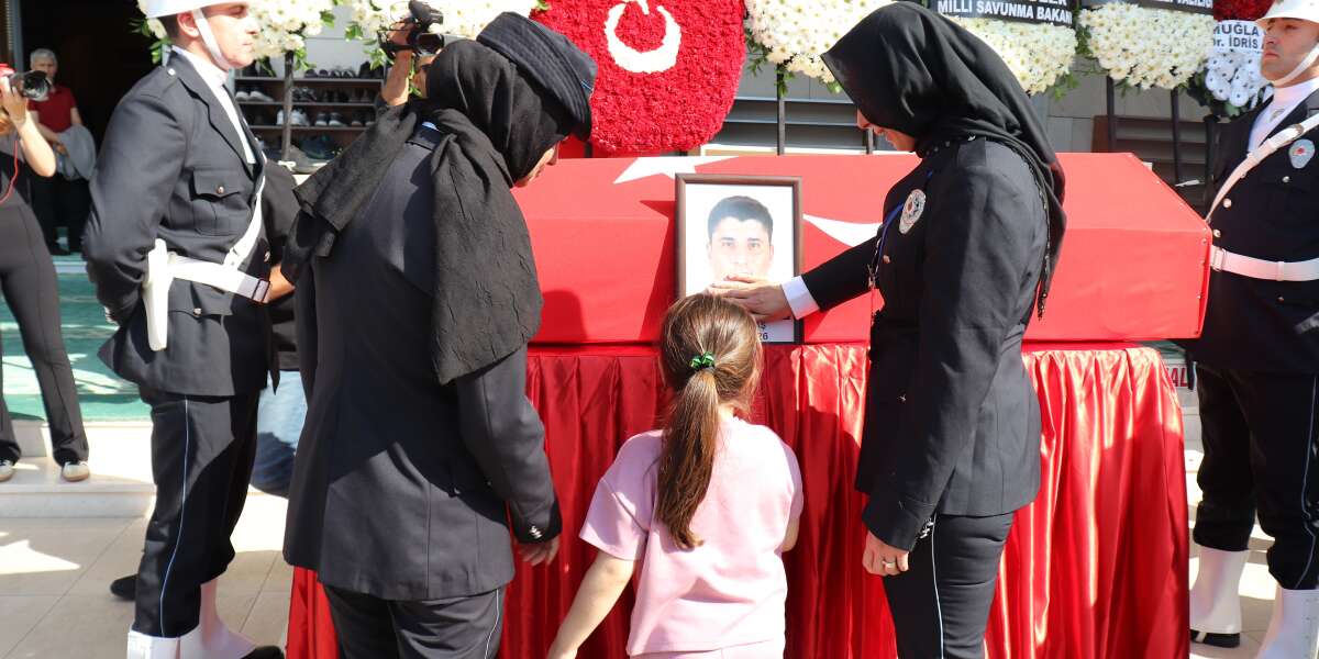 Şehit Polis Memuru Tayfun Baş, Denizli’de Son Yolculuğuna Uğurlandı