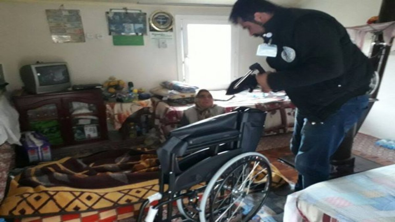 ihtiyaç sahiplerine tekerlekli sandalye yardımı