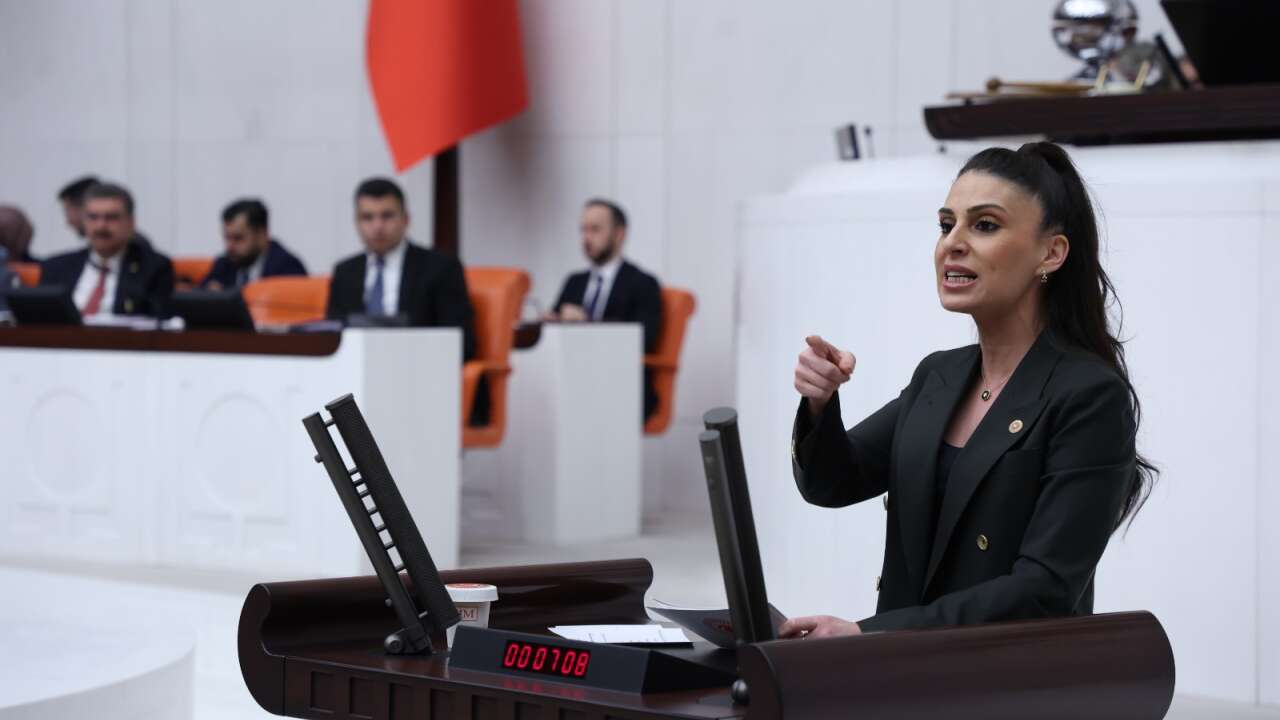 Marmaris’te Yıllardır Kapalı Olan Okullar TBMM Gündeminde: CHP’li Gizem Özcan Bakanlığa Sordu