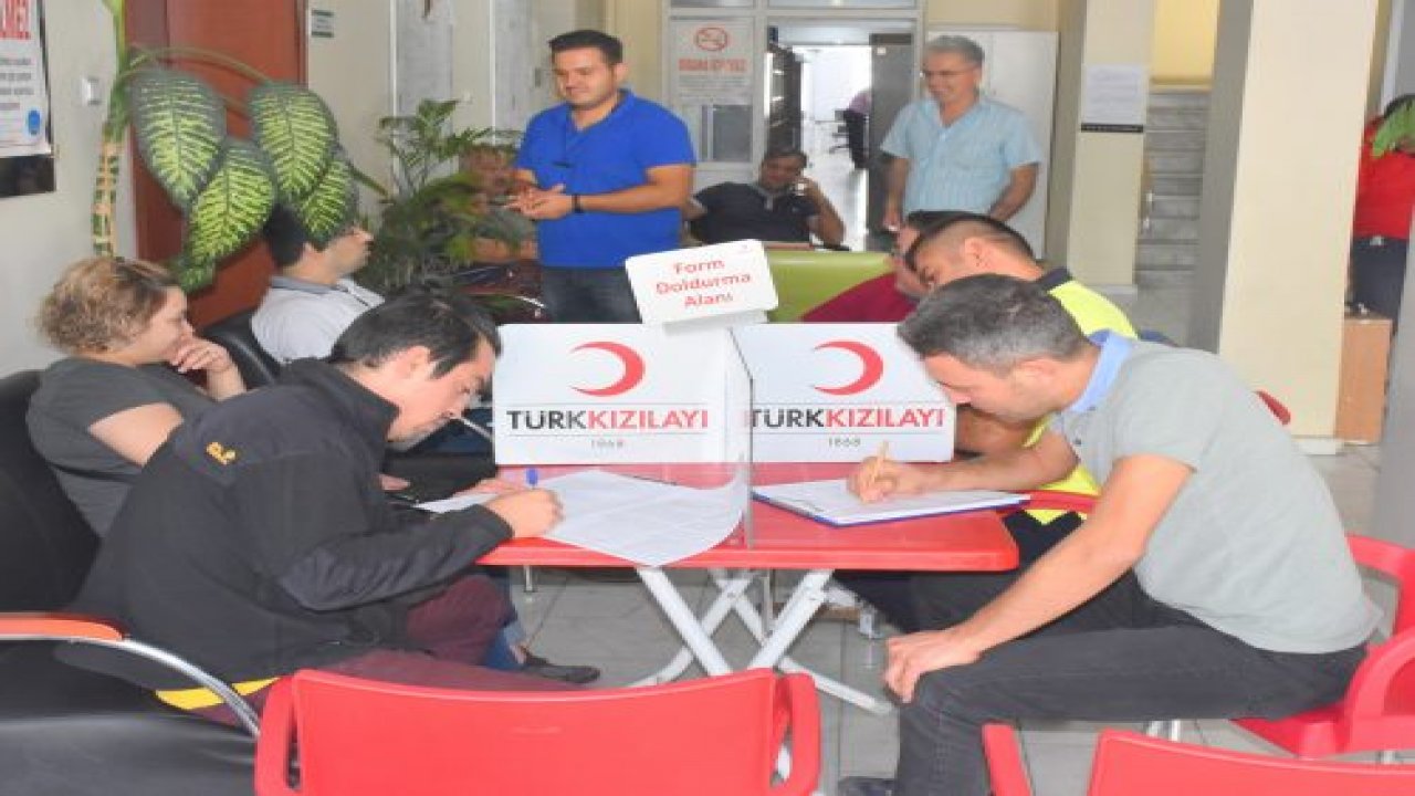 Tarım personeli kan bağışladı