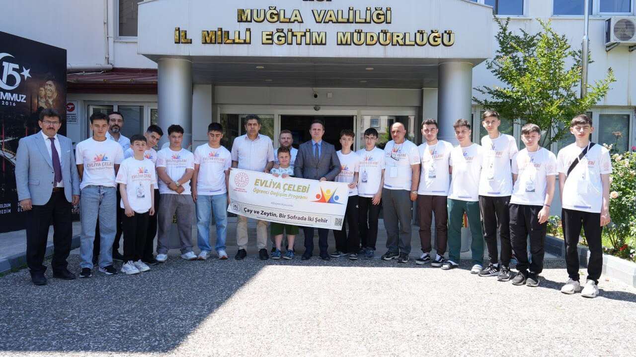 Muğla ve Trabzonlu Öğrenciler Aynı Sofrada Buluştu: “Çay ve Zeytin: Bir Sofrada İki Şehir”