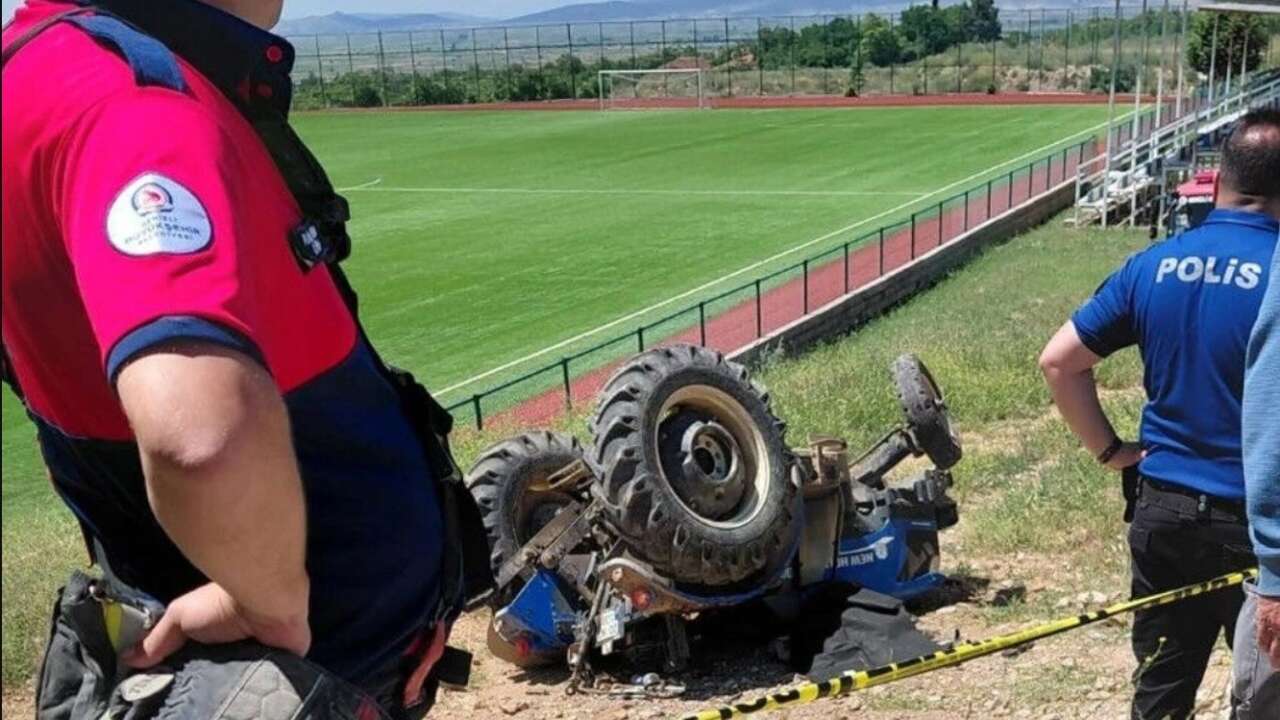 Traktör Altında Kalan 12 Yaşındaki Çocuk Hayatını Kaybetti
