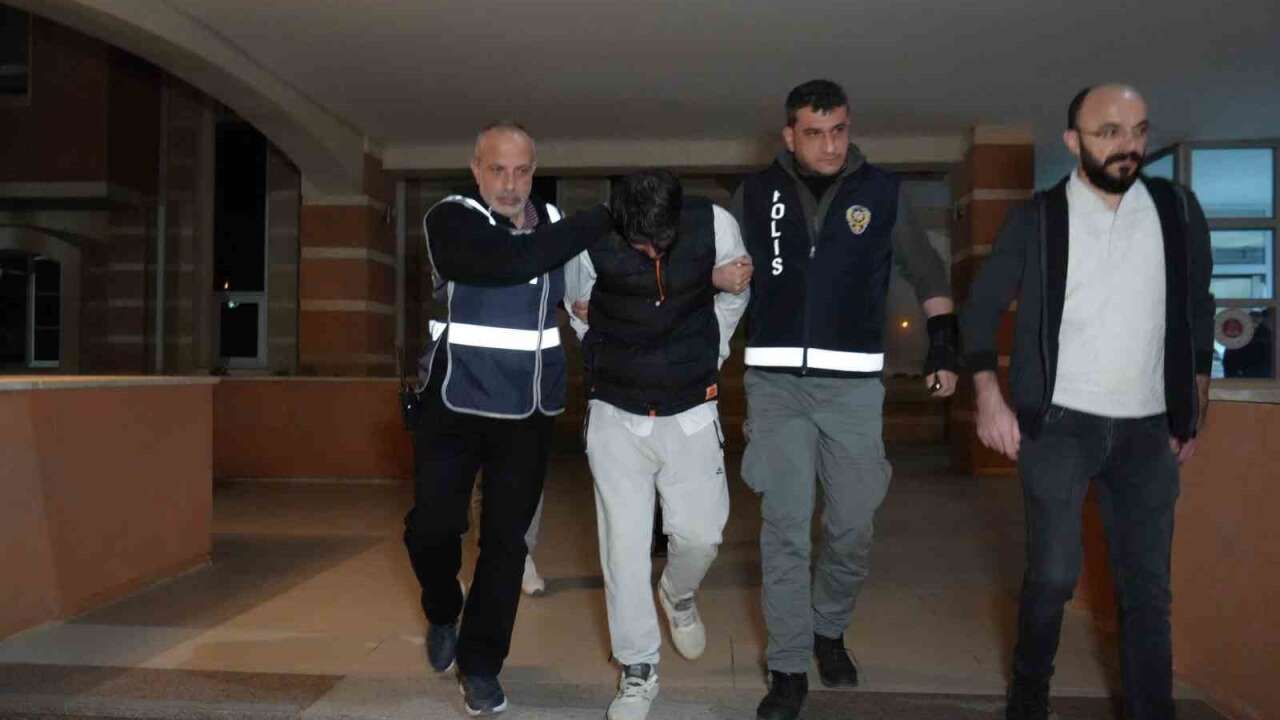8 Aylık Hamile Eşini Öldürdü 1,5 Yaşındaki Çocuğuyla Cesetle Aynı Evde 10 Gün Yaşadı