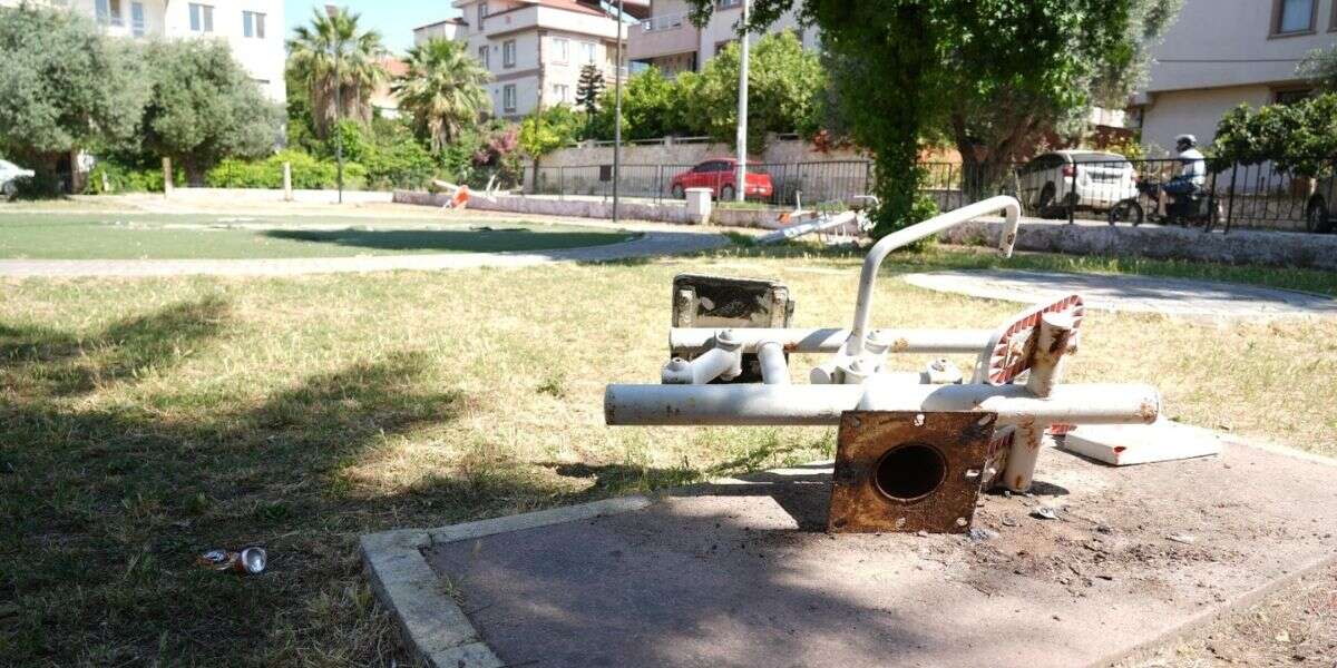 Milas Belediyesi İlçe Parklarında Bakım ve Yenileme Çalışmalarına Başladı