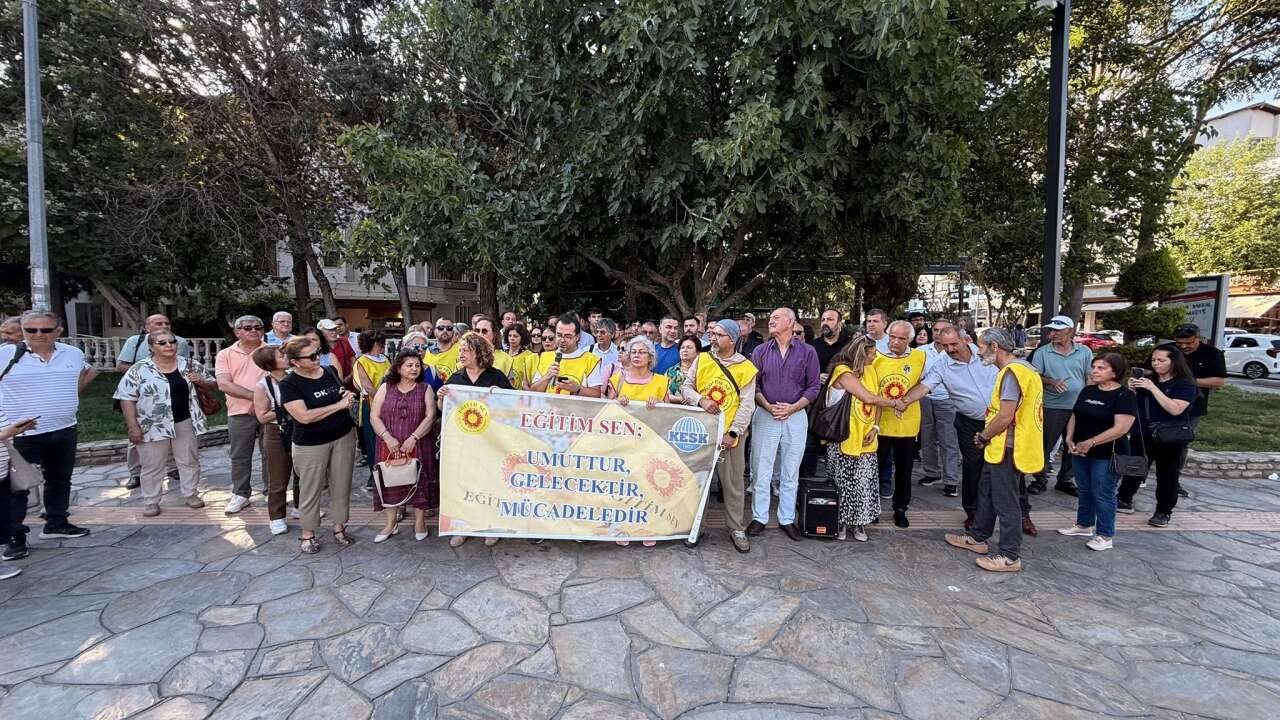Eğitim Sen’den Gözaltılara Tepki: Öğretmenlerin Hak Arama Mücadelesi Engellenemez