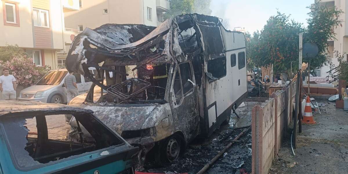 Menteşe’de Park Halindeki Karavan Alevlere Teslim Oldu