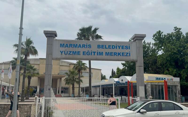 Marmaris Yüzme Havuzu Kararında Mahkemeden Yürütmeyi Durdurma: Sporcular Umutlandı