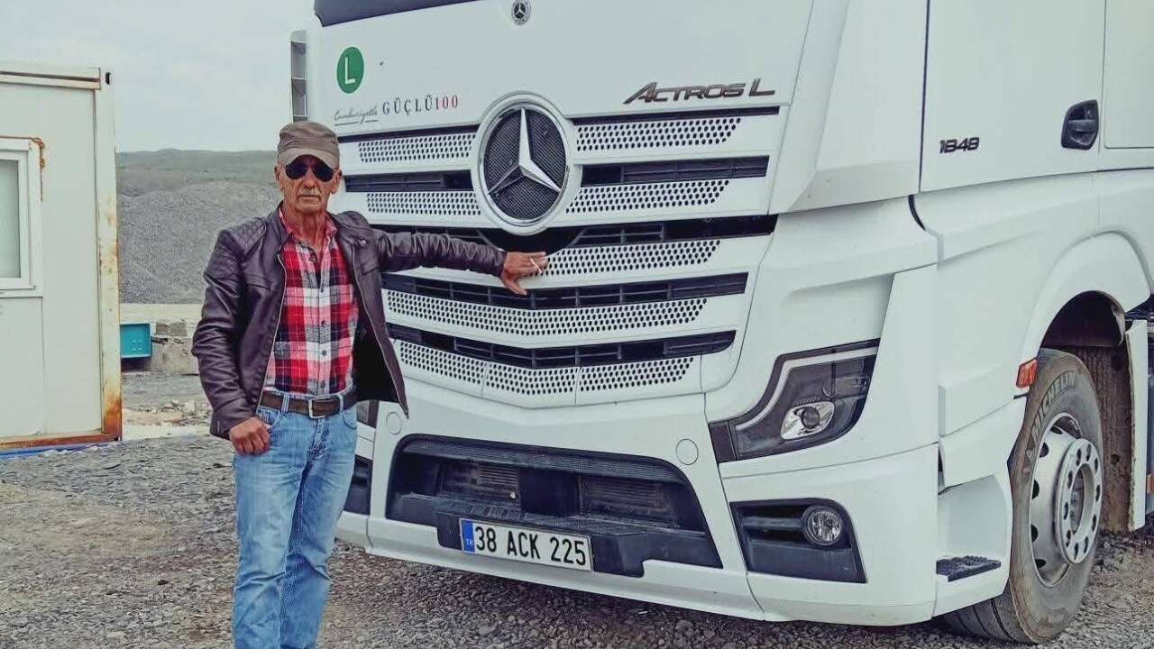Zincirleme Trafik Kazası: 2 Ölü, 4 Yaralı