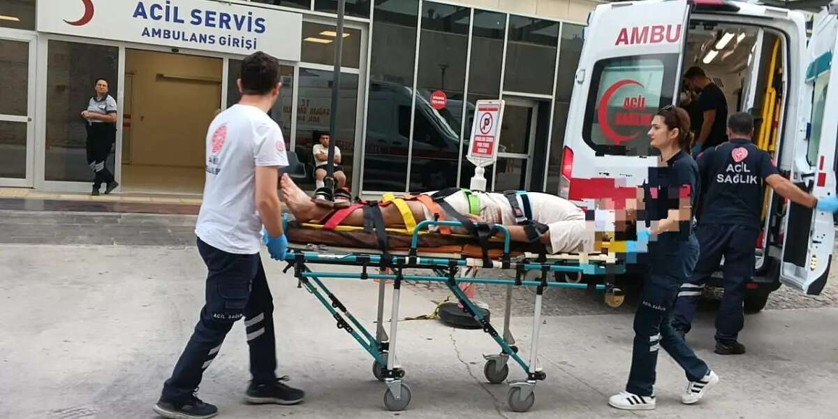 Muğla'da İlginç Kaza: İskeleden Düşen İşçi Diğer İşçinin Üzerine Düştü