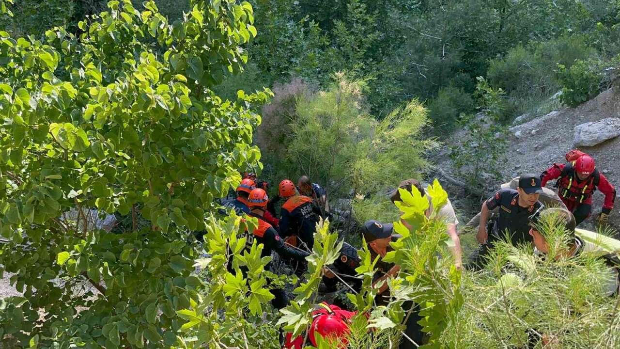 Sıcak Havadan Bunalan Şahıs Serinlemek İçin Girdiği Suda Hayatını Kaybetti
