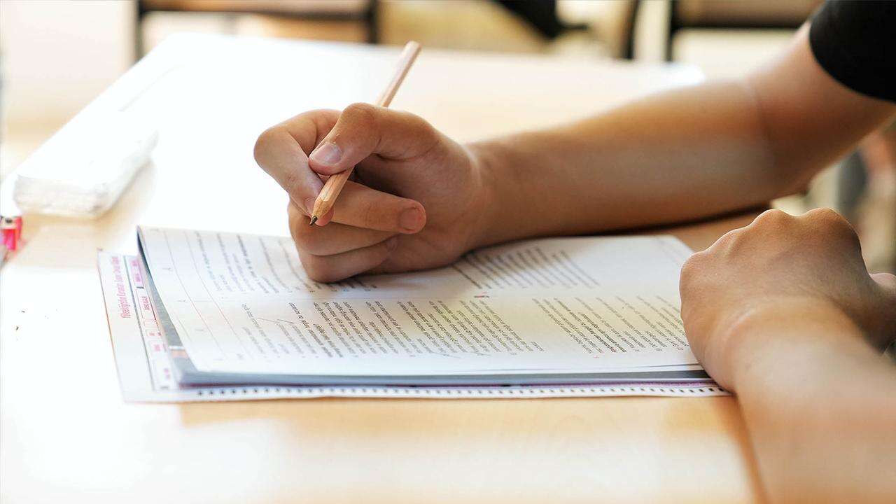 Üniversite Hayali Kuran Adaylar Bugün AYT ve YDT'de Ter Dökecek