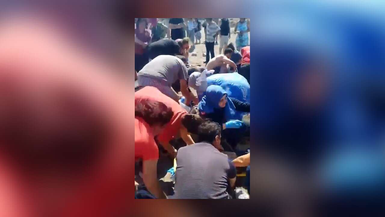 Babalar Günü’nde Denize Giren Baba Ve 2 Çocuğu Boğulma Tehlikesi Geçirdi: Durumu Kritik