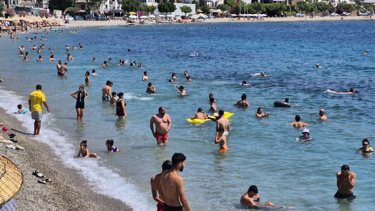 Bodrum'da Sahiller Doldu Taştı