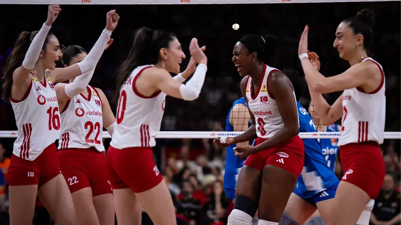 A Milli Kadın Voleybol Takımı, Çin’i 3-2 Mağlup Etti