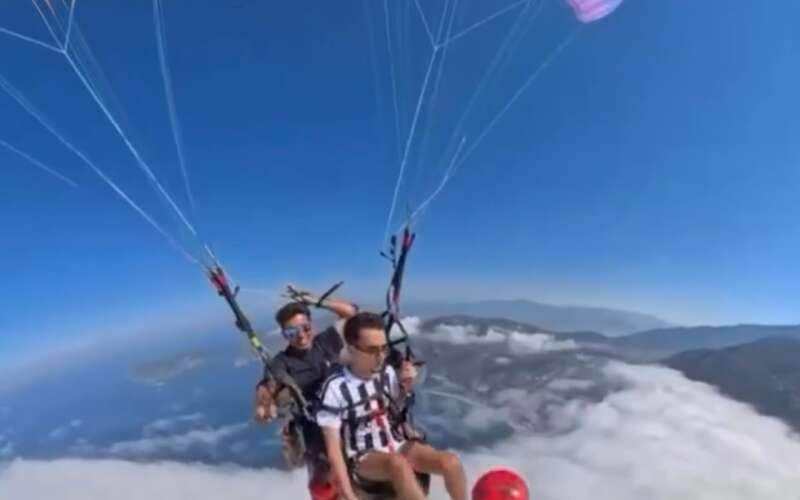 Juventus’tan Ölüdeniz Semalarında Nefes Kesen Şov: Gökyüzünde Top Sektirdiler