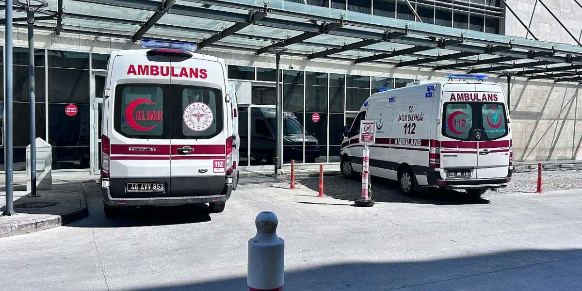 Bodrum Sanayi Sitesi'nde Bıçaklı Gerginlik: Ortalık Karıştı, Bir Kişi Yaralandı