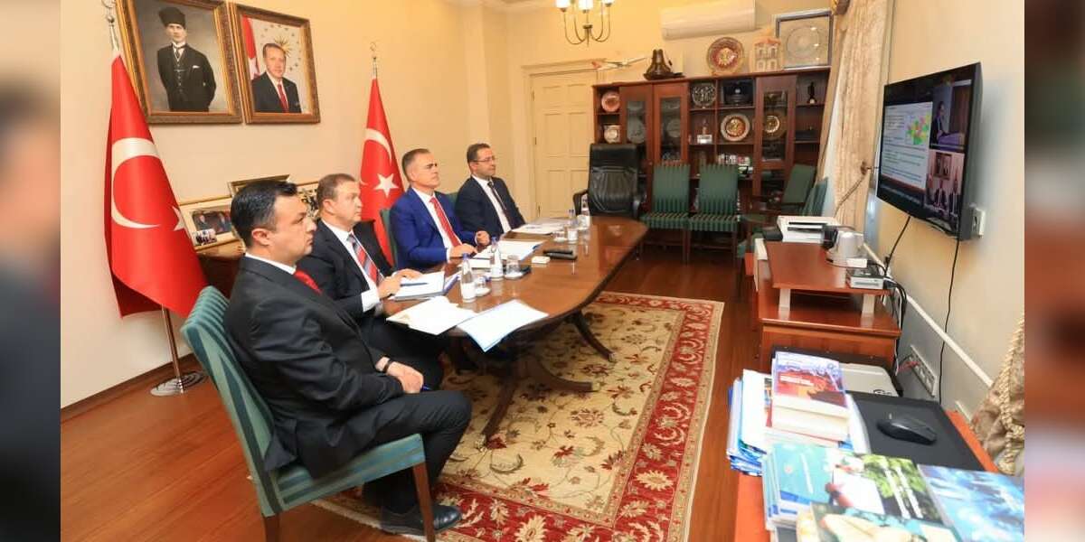 Muğla Valisi Akbıyık'ın Katıldığı Toplantıda Sahipsiz Hayvanlar Gündemde