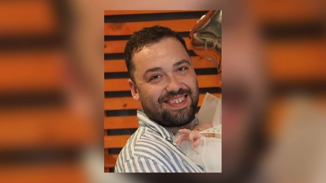 Belediyeden Ruhsat Alamayınca Canına Kıydı