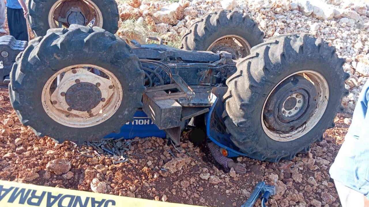 Traktörün Altında Kalan Adam Hayatını Kaybetti