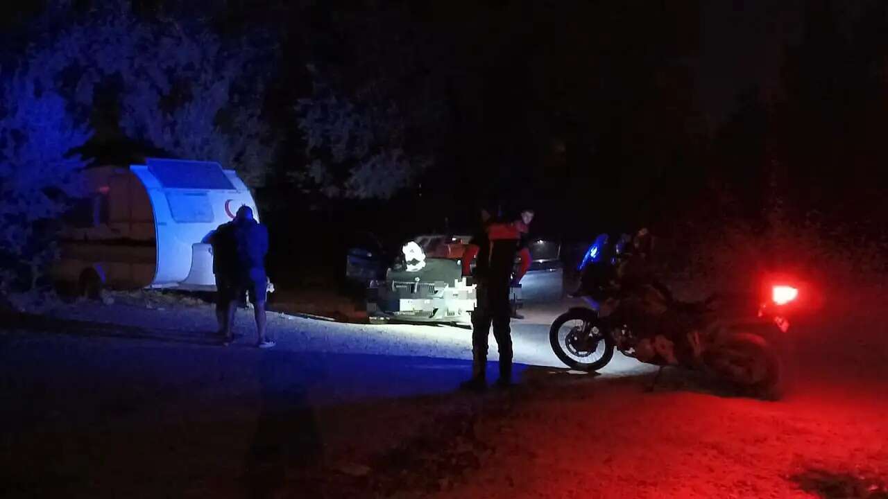 Muğla'da Polisin Şüphelendiği Araçtan Narkotik Madde Çıktı: 2 Gözaltı