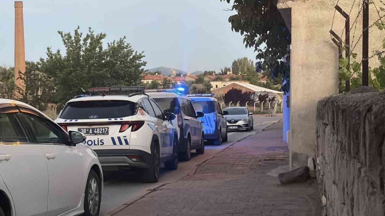 72 Yaşındaki Bir Kadın Canına Kıydı