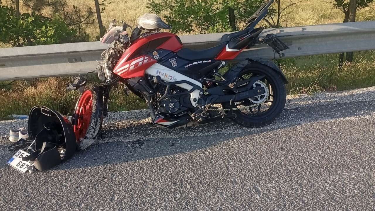 Motosiklet Kamyona Arkadan Çarptı: 27 Yaşındaki Sürücü Yaşamını Yitirdi