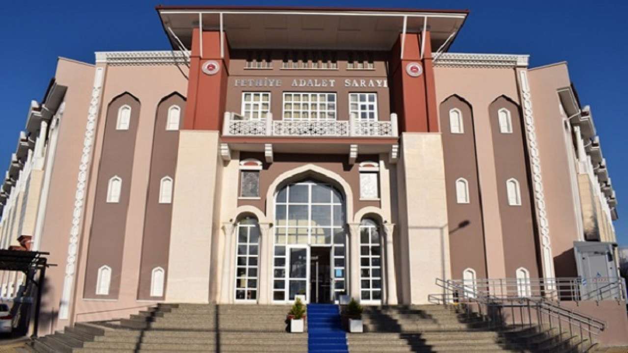 Fethiye'de Göçmen Kaçakçılığı Operasyonu: 18 Şüpheli Gözaltına Alındı
