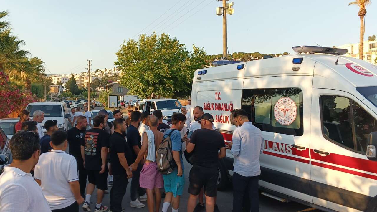 Kanal D'nin Reyting Rekortmeni Daha 17 Dizisinin Set Ekibi ile Market Çalışanları Birbirine Girdi