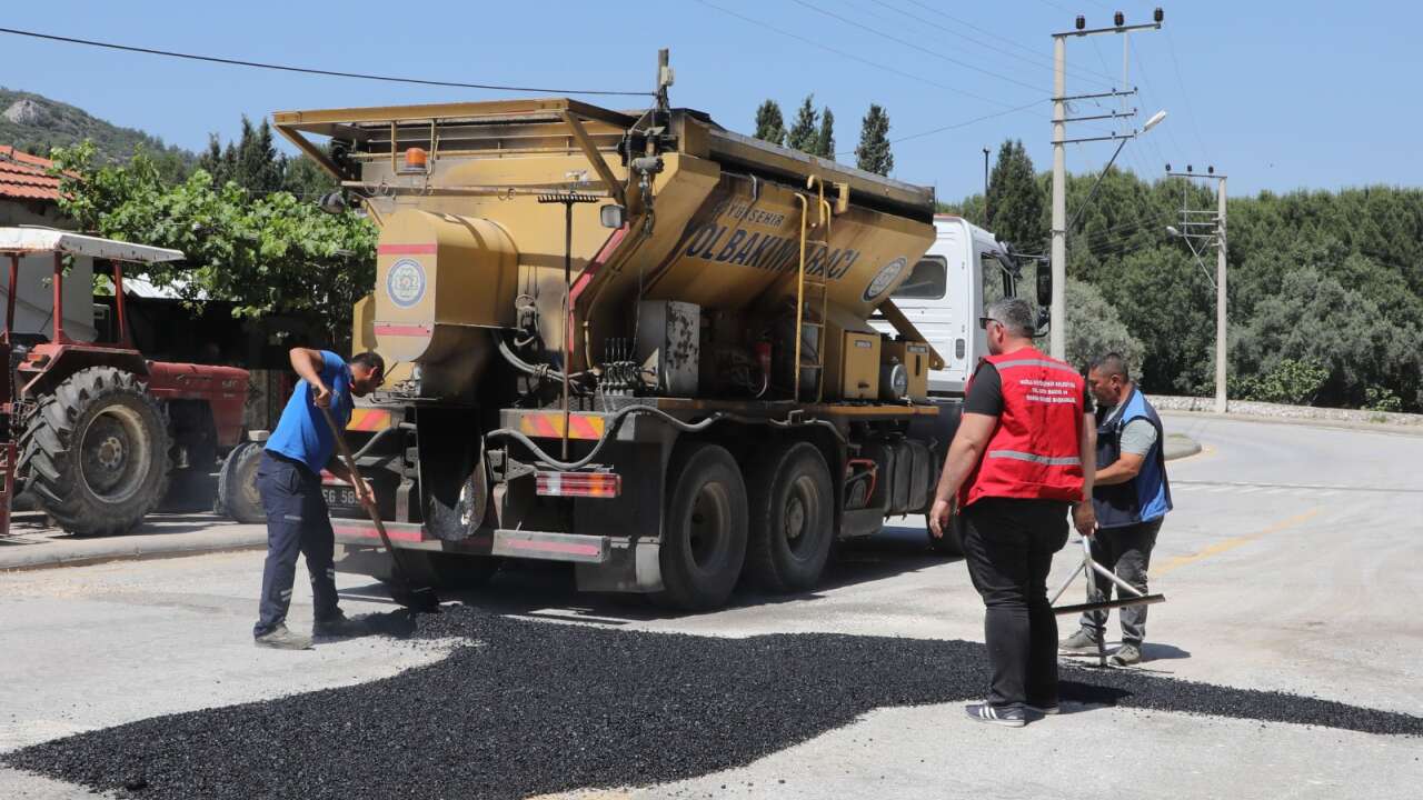 Muğla’da 211 Personel ve 226 Araçla Yol Mesaisi Sürüyor
