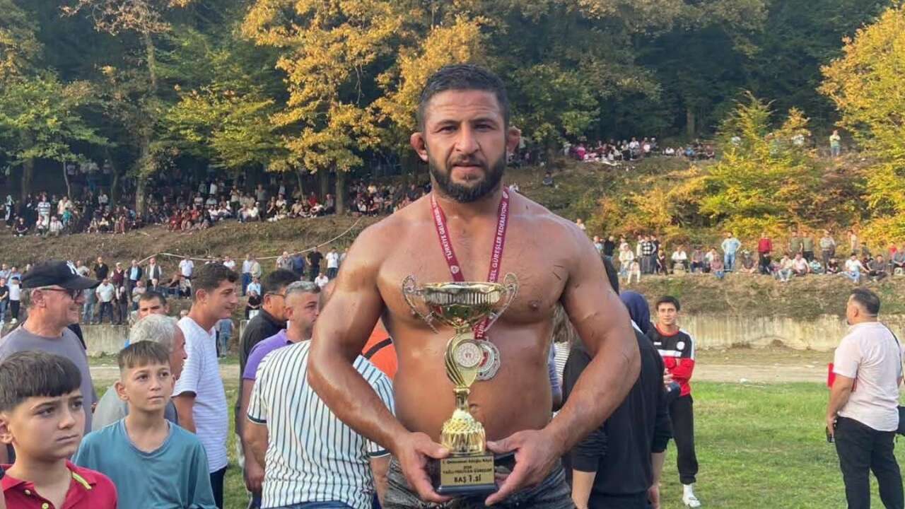 Seydikemerli Pehlivanlardan Hafta Sonuna Damga: Farklı İllerde 7 Madalya Kazandılar