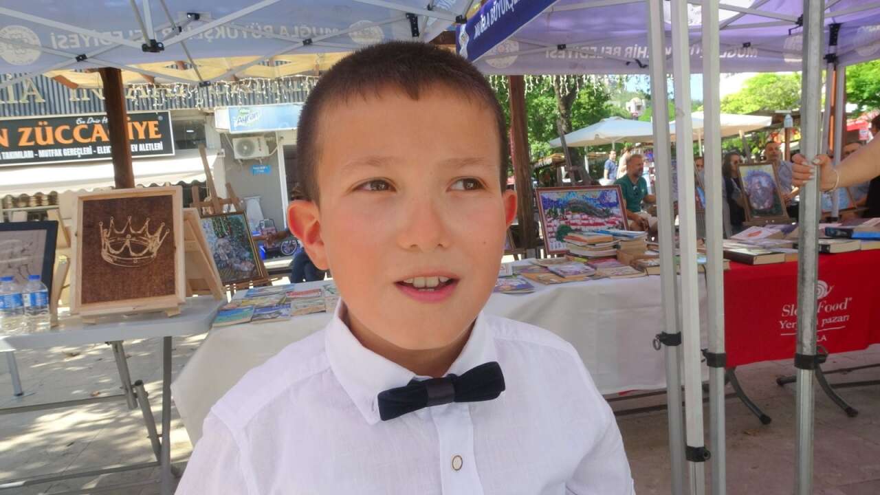 Menteşeli 9 Yaşındaki Mustafa, Bateri Performansıyla İzleyenleri Etkiledi