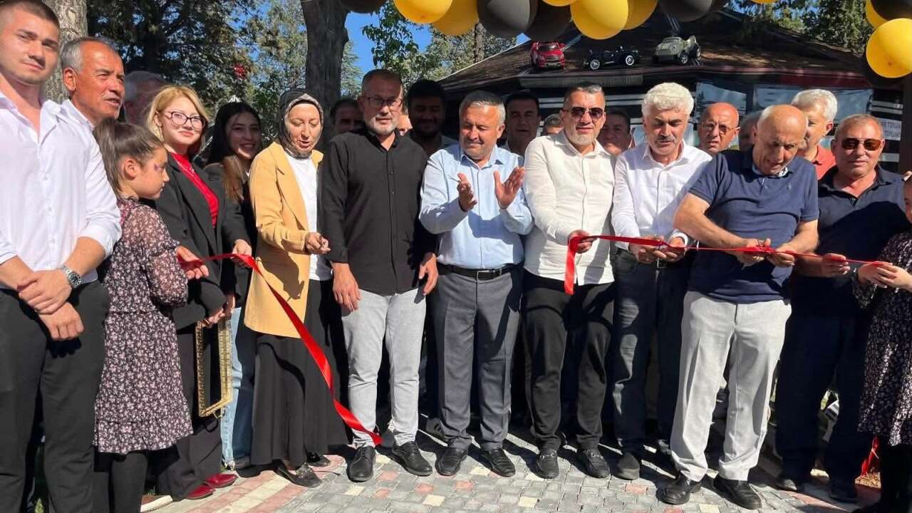 Kavaklıdere'de Yenilenen Esenpark ve Cafe Restaurant Hizmete Açıldı