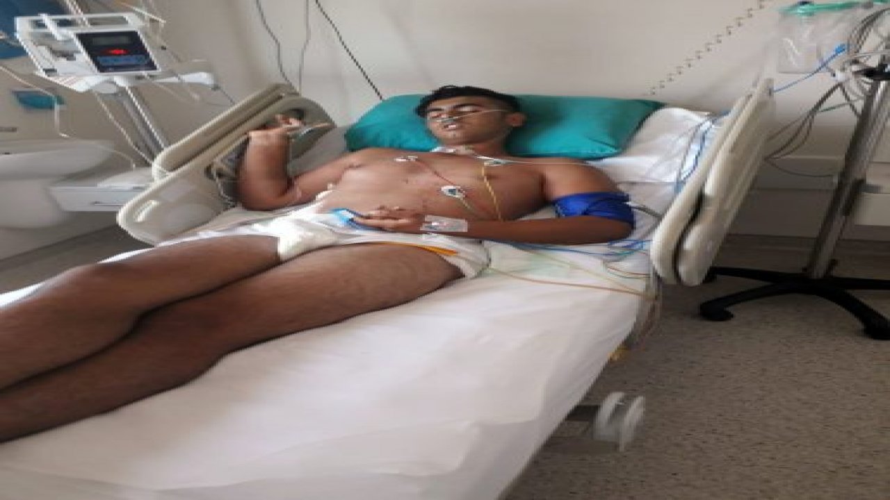 Tartıştığı oda arkadaşını bıçakladı