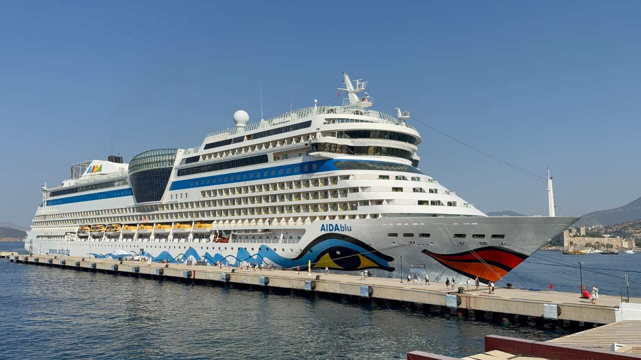 Bodrum Cruise Turizminde Hareketlilik: İtalyan Bayraklı Aidablu 2 Bin 349 Yolcuyla Limana Demirledi