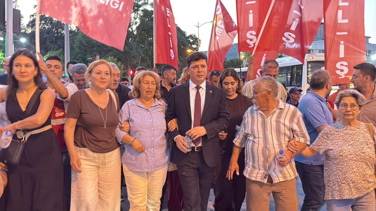 CHP Muğla’da Görevden Alma Krizi: Kızıl ve 13 İlçe Başkanı Meydanda