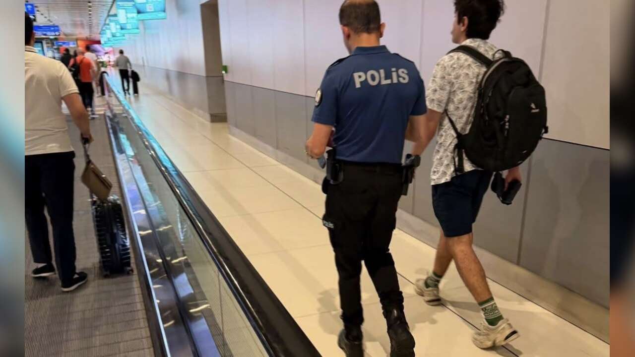 Komedyen Deniz Göktaş Hakkında Soruşturma: Havalimanında Gözaltına Alındı