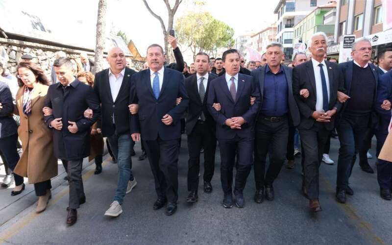 Muğla Büyükşehir Belediye Başkanı Ahmet Aras'ın da Aralarında Bulunduğu Şüpheliler Hakkında Takipsizlik Kararı Verildi