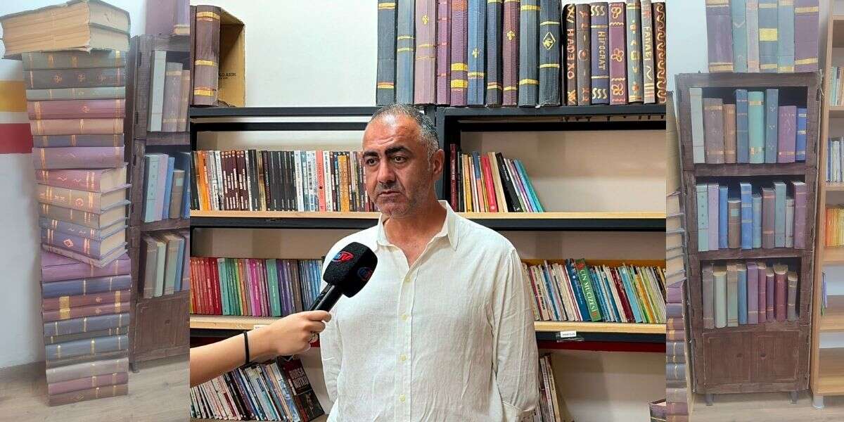 Öğretmenlerden Örnek Dönüşüm: Tiyatro Dekoru Kütüphaneye Kazandırıldı