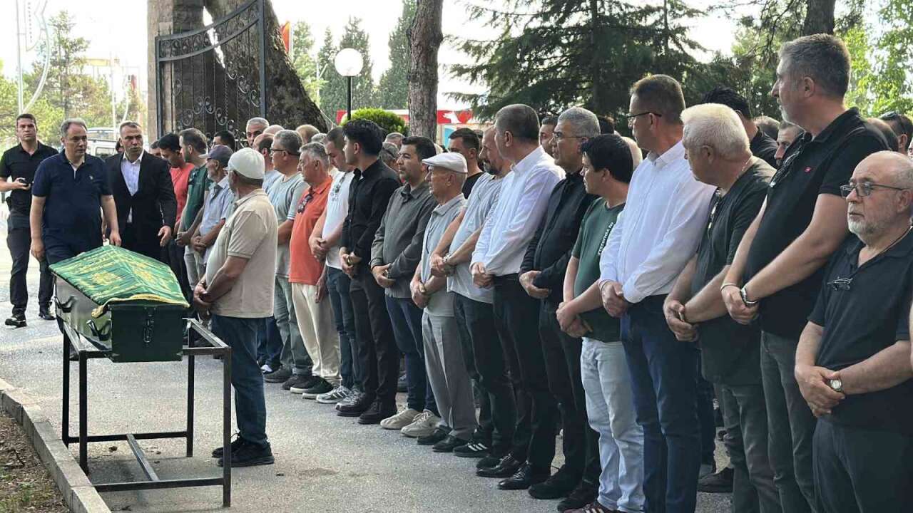 8 Yaşındaki Ela, Diş Tedavisi İçin Gittiği Hastaneden Tabutla Döndü