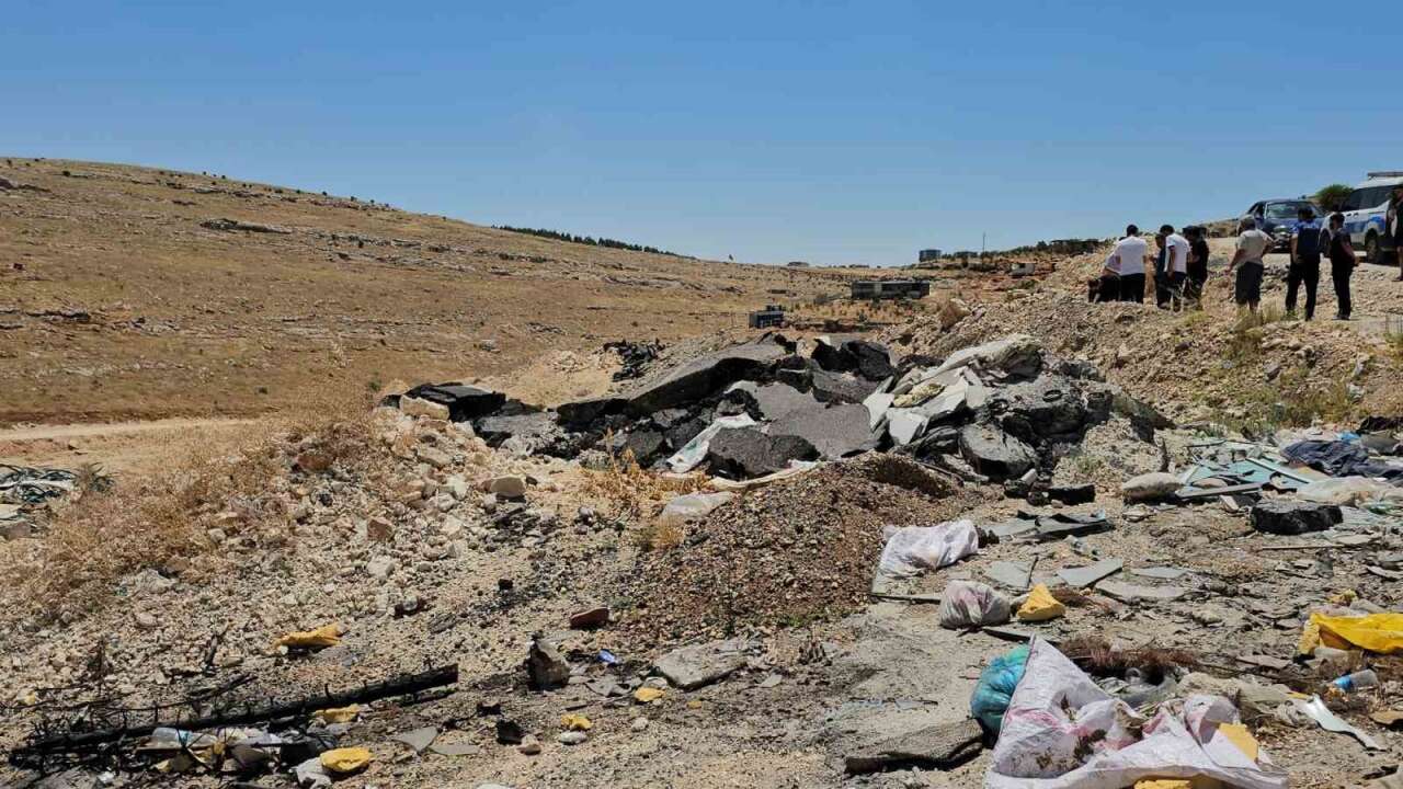Boş Arazide Battaniyeye Sarılı Erkek Ce*edi Bulundu